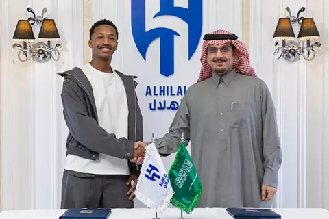 الهلال السعودي يعزز صفوفه بصفقتين دفعة واحدة في يناير